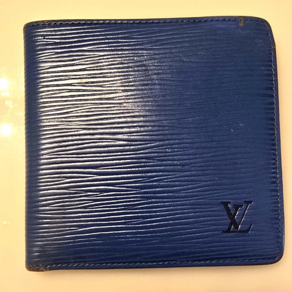 Louis Vuitton Mens Epi Blue Wallet
